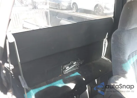 2000 Chevrolet S Truck S10 z USA, uszkodzony, nr VIN 1GCCS19W4Y8272360